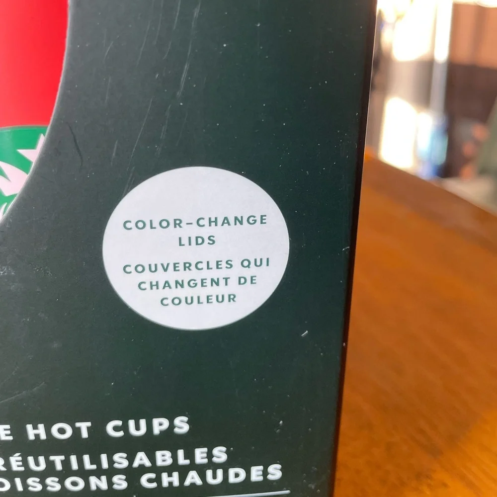 ✨🧜♀️Starbucks Plastic Reusable Cups with Color Changing Lids🧜♀️✨ - Picture 4 of 8